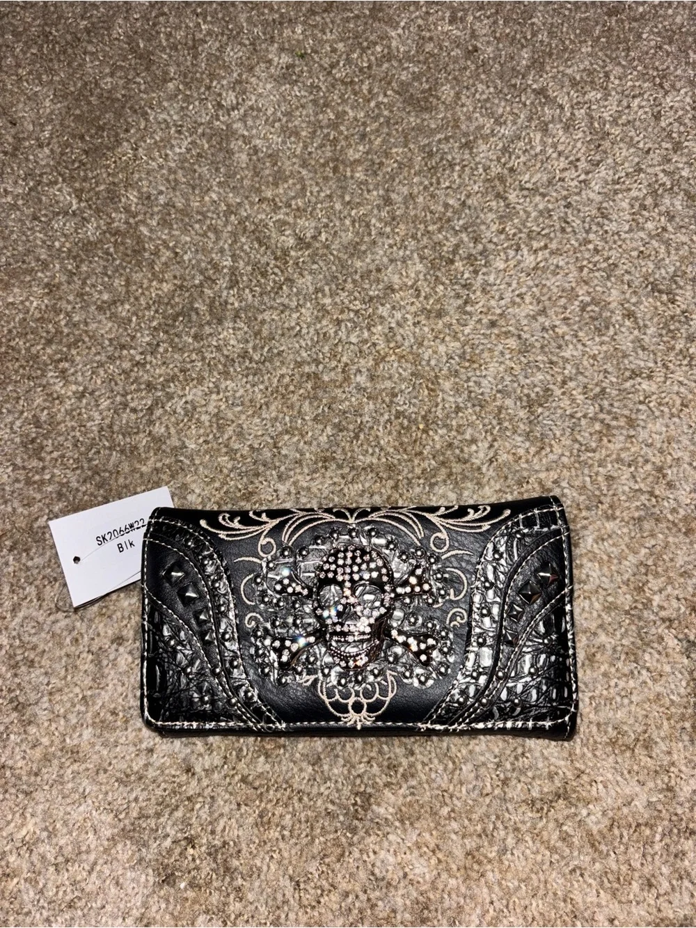 N/A elegant black